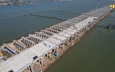 Proyek Tol Terintegrasi Tanggul Laut Semarang-Demak Capai 44,26%