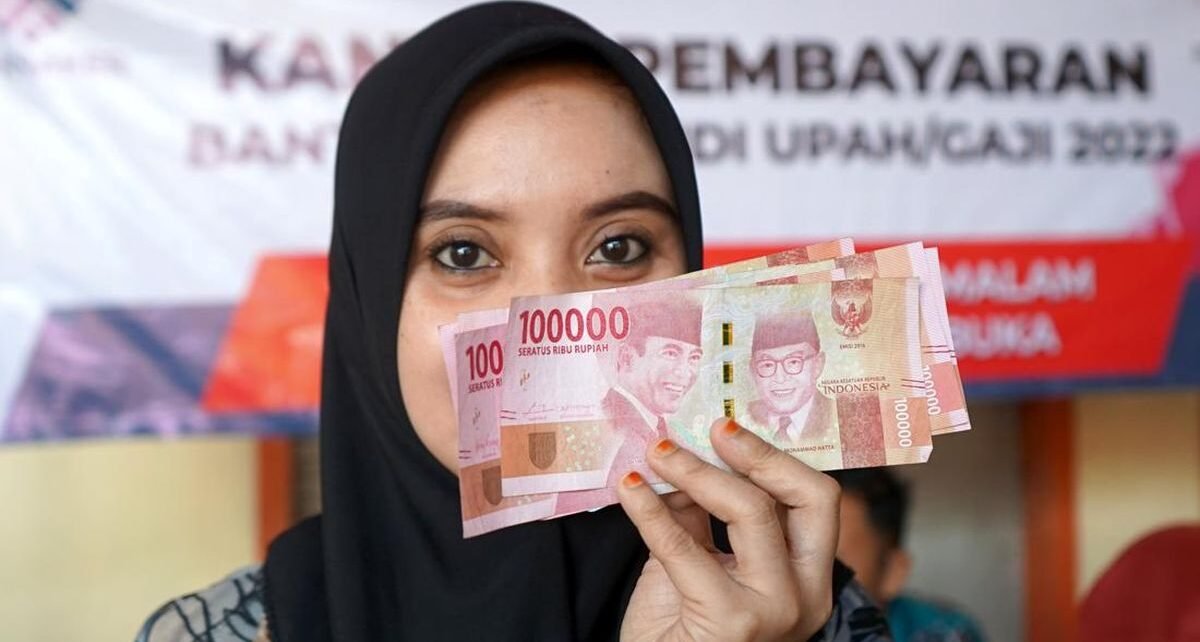 Bantuan Subsidi Upah Rp600 Ribu Mulai Mengalir ke 2,45 Juta Pekerja