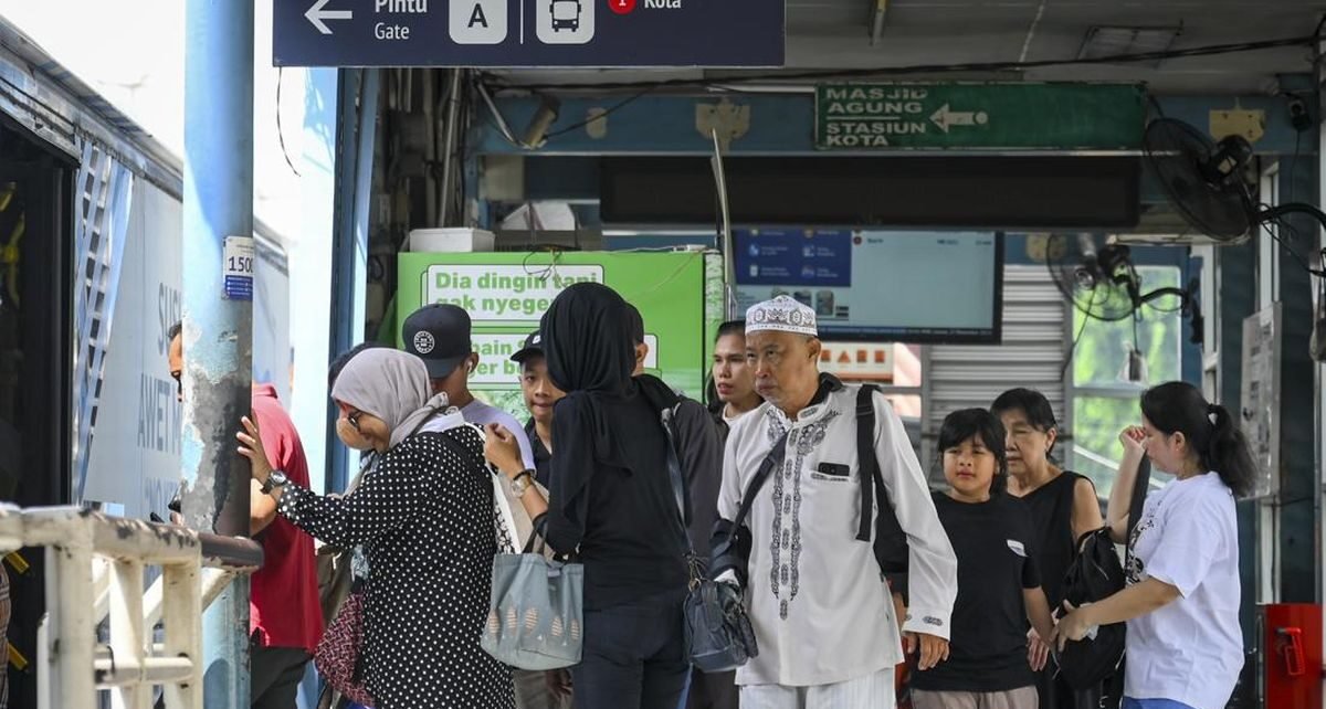 Tarif MRT, LRT, dan Transjakarta Cuma Rp1 pada Selasa 1 Juli