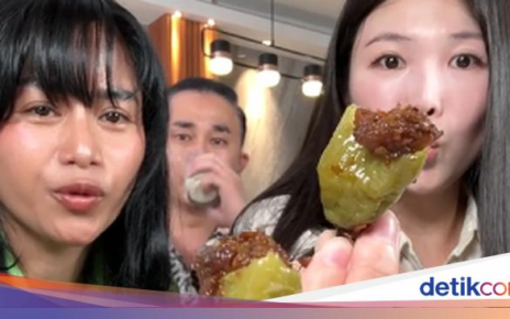 YouTuber Korea Cicip Cabe Gendot dan Nasi Jagung, Begini Reaksinya