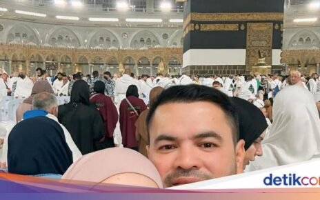 Irish Bella Naik Haji Bareng Suami dan Sering Makan Malam Romantis