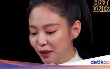 Jennie 'BLACKPINK' Tersiksa Makan Chicken Wings Pedas, Sampai Bergetar!