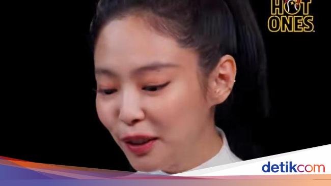 Jennie 'BLACKPINK' Tersiksa Makan Chicken Wings Pedas, Sampai Bergetar!