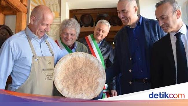 Keju Parmesan 27 Tahun Dinobatkan Sebagai Keju Tertua di Dunia