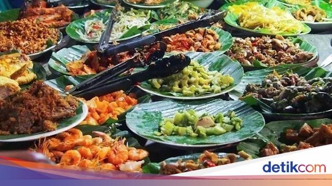 Cicak Jadi 'Topping' Pisang Goreng hingga Harga Menu di Lesehan Bu Gendut Blok M