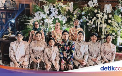 Potret Mulan Jameela Makan dan Rayakan Ultah Bareng Al Ghazali