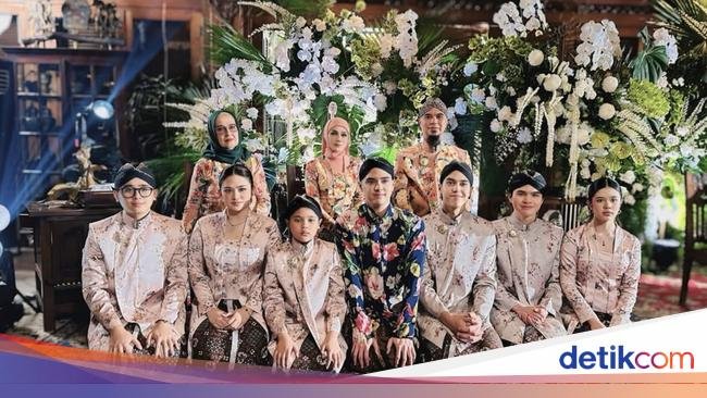 Potret Mulan Jameela Makan dan Rayakan Ultah Bareng Al Ghazali