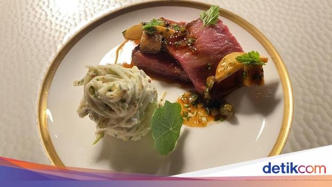Hidangan Inggris Spesial ala Chef Kirk Disuguhkan di Lantai 22