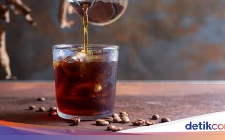 Rahasia Barista! 4 Tips Bikin Es Kopi Seenak di Kafe