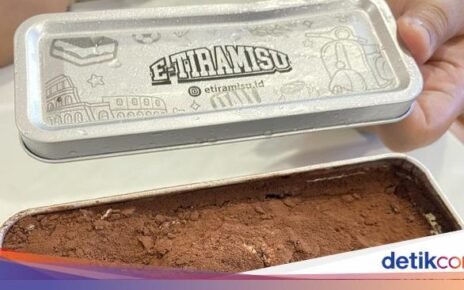 Cobain Tiramisu Kaleng di Blok M, Pesannya Lewat Mesin Otomatis!
