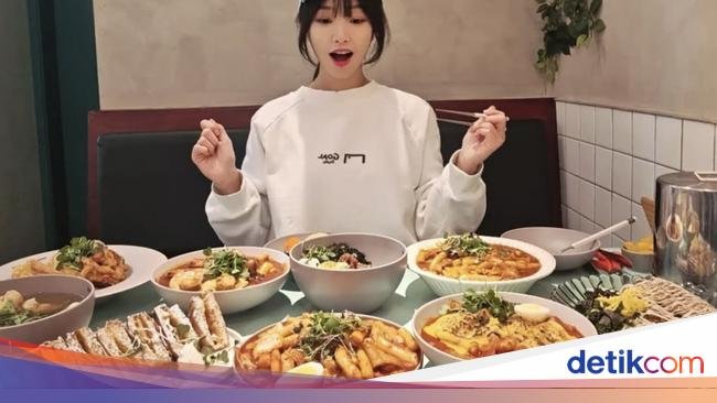 10 Potret Tzuyang, Ratu Mukbang Berbobot Hanya 50 Kg Meski Makan Banyak