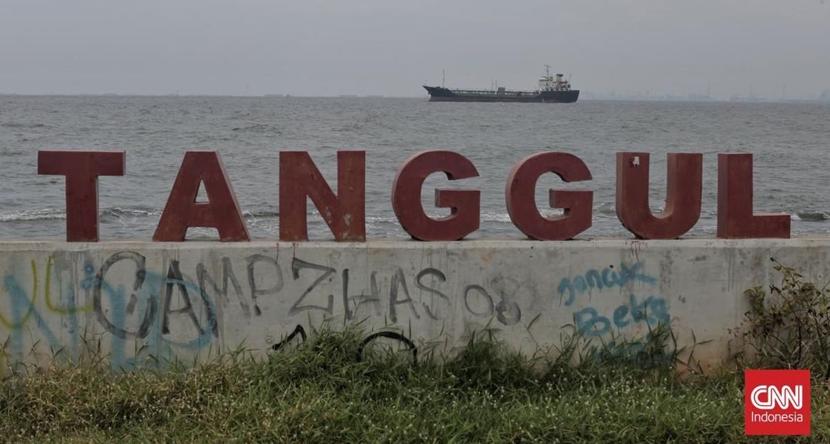 DPR Minta Danantara 'Rebut' Proyek Tanggul Laut Raksasa dari PU