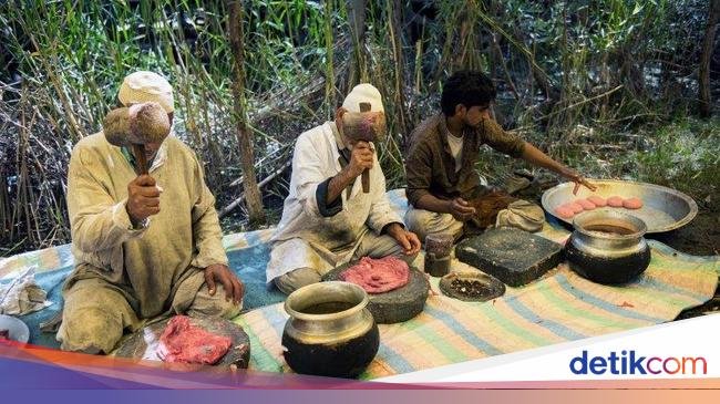 5 Ritual dan Tradisi Makan Nyentrik di Dunia, Ada dari Toraja
