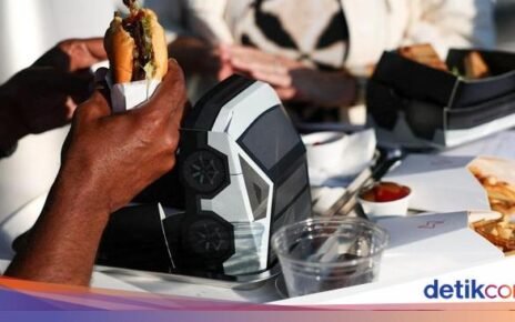 Akhirnya! Elon Musk Resmi Buka Restoran Tesla Pertama di Dunia