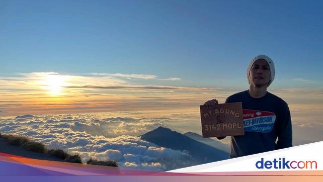 Chef Juna Tampil Keren Saat Masak hingga Belanja Ikan di Tokyo