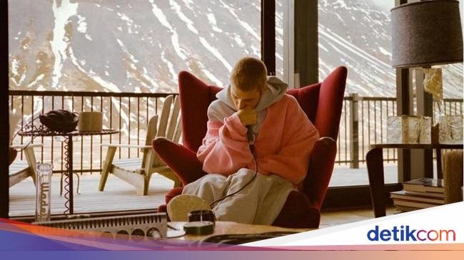 Gaya 'SWAG' Justin Bieber saat Coba Sundae Erewhon dan Makan Ramen