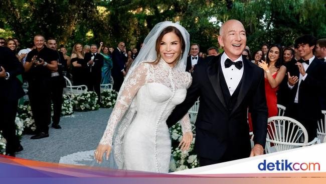 Jeff Bezos Suguhkan Tequila Seharga Rp 19 Juta pada Pernikahannya