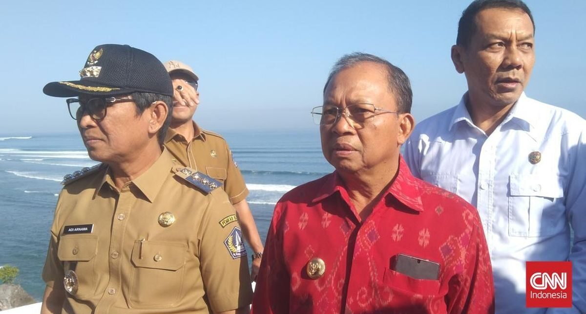 Koster Pimpin Pembongkaran di Pantai Bingin Bali, Pekerja Histeris