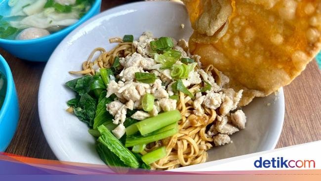 5 Mie Ayam Favorit Seleb, Nia Ramadhani hingga Ayu Ting Ting