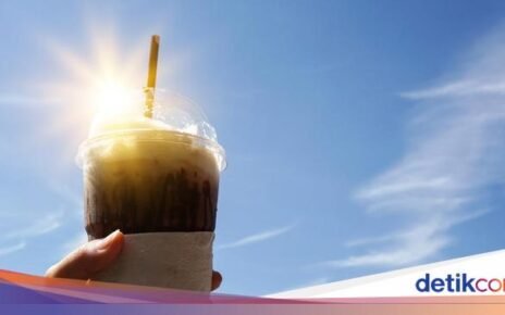 Minum Kopi saat Cuaca Panas Terik, Aman atau Tidak?