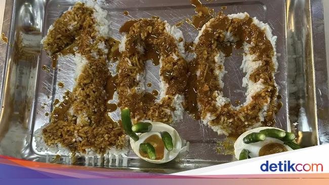 Mahathir Mohamad Ultah ke-100, Dapat Ucapan Kocak dari Kedai Nasi Kandar
