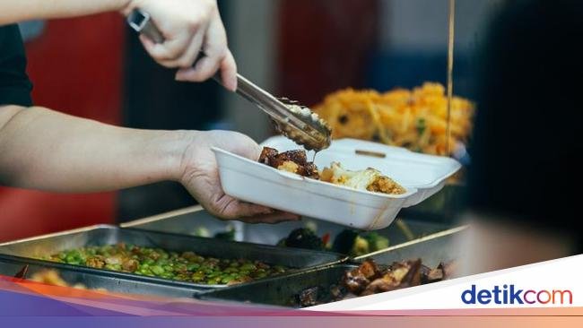 Kasir Kedai Makan Diduga Bohong soal Tak Ada Uang Kembalian