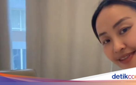 Aksi Pinkan Mambo Buat Pesanan Donat Sambil Live di TikTok