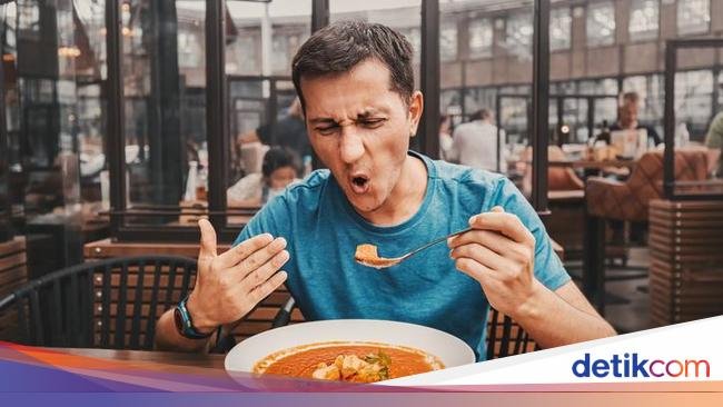 Curi Bekal Makan Siang Rekan Kerja, Pria Ini Kena Karma