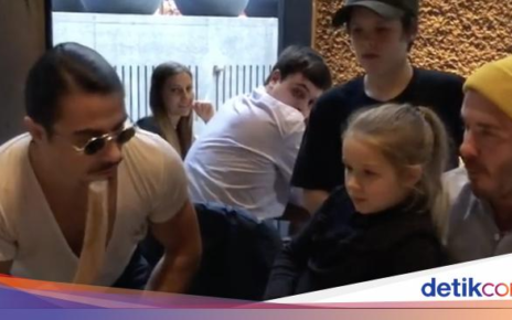 10 Potret Salt Bae Mejeng Bareng Tokoh Dunia, Sosoknya Nyentrik!