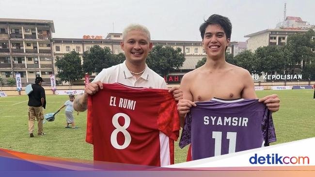 So Sweet! Syamsir Alam dan Keluarga Kulineran hingga ke Blok M