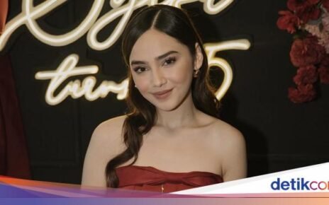 Syifa Hadju Asyik Kulineran di Inggris hingga Singapura