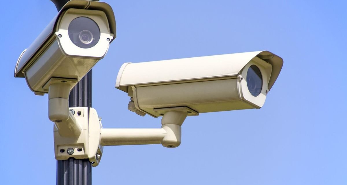 Kejar Pajak, Pemkot Surabaya 'Intai' Restoran-Swalayan dengan CCTV