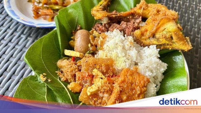 Vlogger Tertabrak Mobil Saat Review Makanan hingga Gudeg Sedap di Bogor