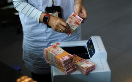 Rupiah Merosot Lagi Sore Ini, Ditutup di Level Rp16.288 per Dolar AS