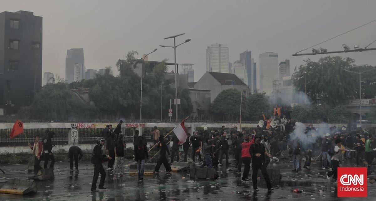 Demo Memanas, Sejumlah Kantor di Jakarta Pulangkan Karyawan Cepat