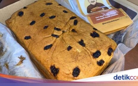 Begini Kenikmatan Bolu Pisang Buatan 'Bapak' Pensiunan TNI AU yang Viral