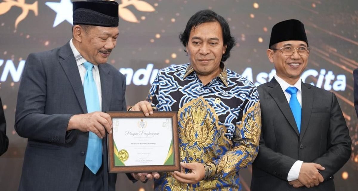 Terima Baznas Awards 2025, Komeng Apresiasi Beragam Program Baznas