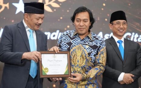 Terima Baznas Awards 2025, Komeng Apresiasi Beragam Program Baznas