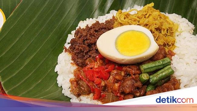 10 Hidangan Nasi Nusantara Nikmat dengan Lauk Komplet