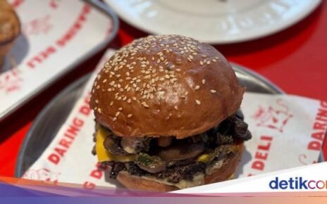 Baru! Spot Makan Sandwich Banh Mi dan Burger Valkyrie di Jaksel