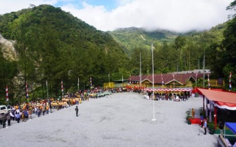 Kisah di Balik Pengibaran Bendera Merah Putih di Kampung Banti Papua