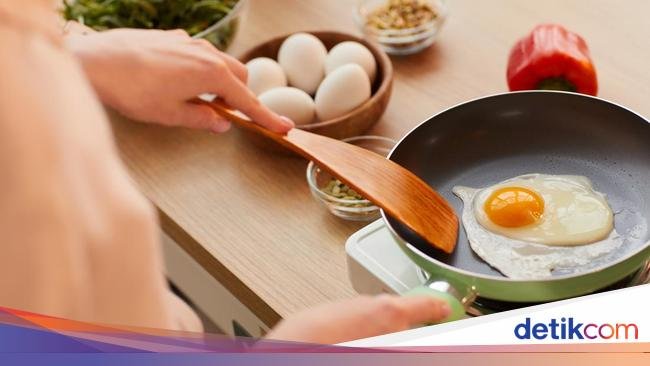 Catat, Bu! 5 Makanan Ini Sebaiknya Jangan Dimasak di Wajan Anti Lengket