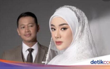 Clara Shinta Santap Tumpeng hingga Makan Hot Pot di Restoran