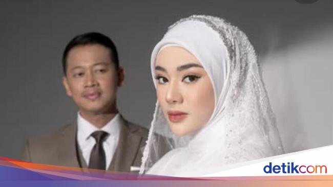 Clara Shinta Santap Tumpeng hingga Makan Hot Pot di Restoran