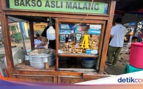 Jajan Hemat di Stasiun Tebet, Ada Bakso Malang dan Es Teler Creamy