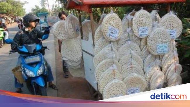 Sebelum Lomba Makan Kerupuk 17 Agustus, Intip Dulu Meme Kocaknya!