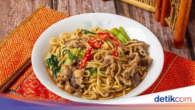 Resep Mie Nyemek Daging yang Manis Pedas buat Makan Malam