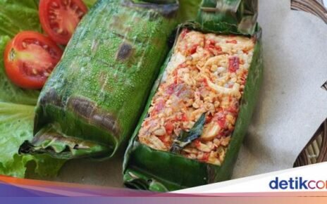 Resep Nasi Bakar Ayam Pakai Kemangi yang Pedas Gurih dan Wangi