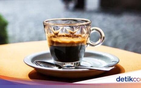 Cara Minum Espresso yang Benar, Perlu Diaduk Dulu atau Langsung Diminum?