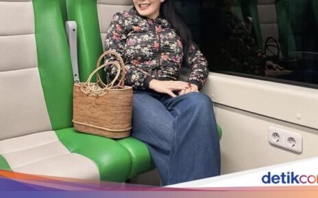 Rieke Diah Pitaloka Suka Kulineran, Makan Bakso dan Pecel Lele